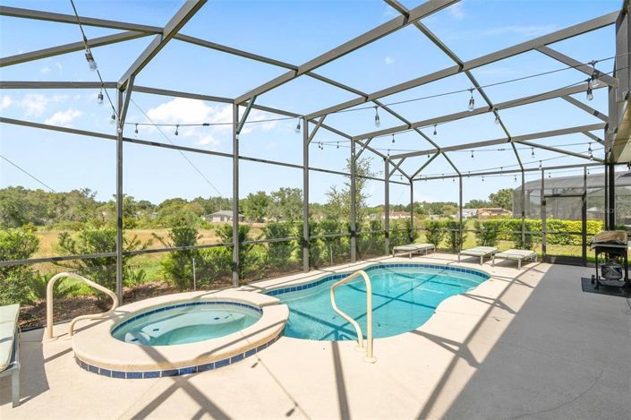 Image No.40-6 Bed Property for sale