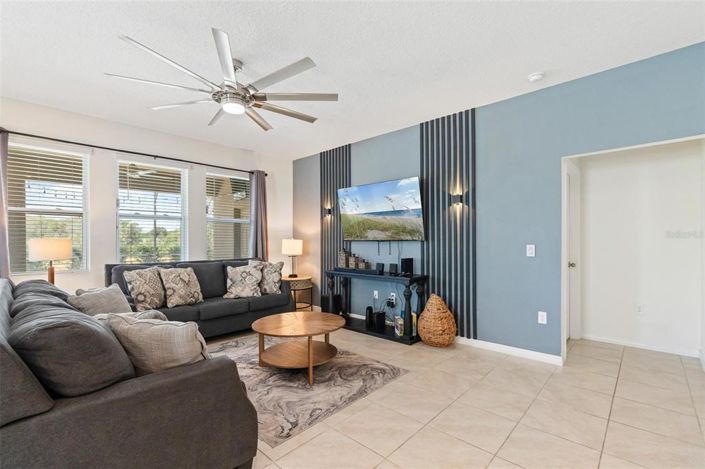 Image No.9-6 Bed Property for sale