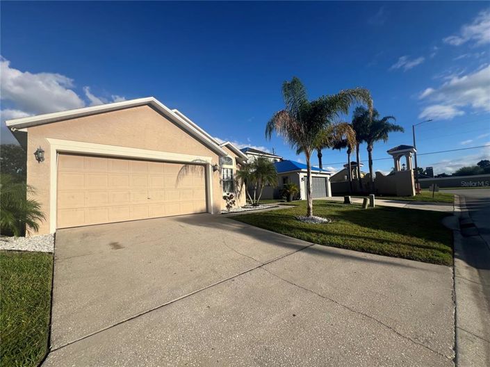 Image No.2-Propriété de 4 chambres à vendre à Davenport