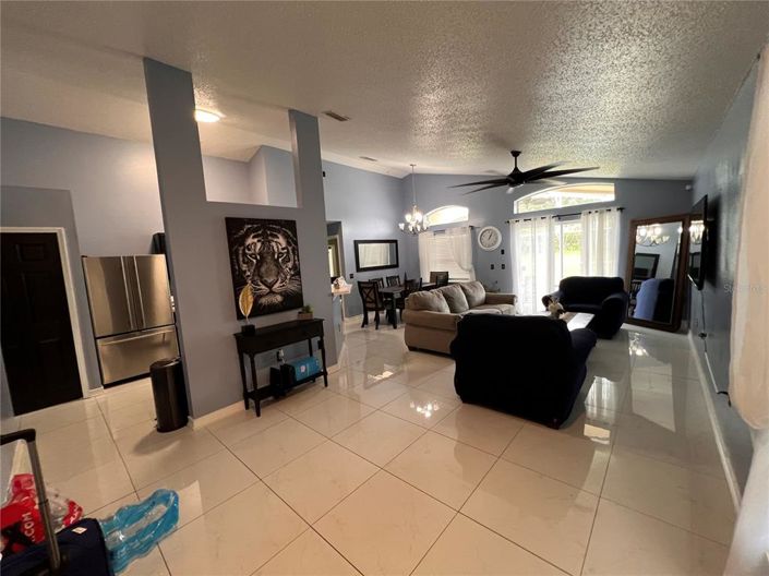 Image No.8-Propriété de 4 chambres à vendre à Davenport