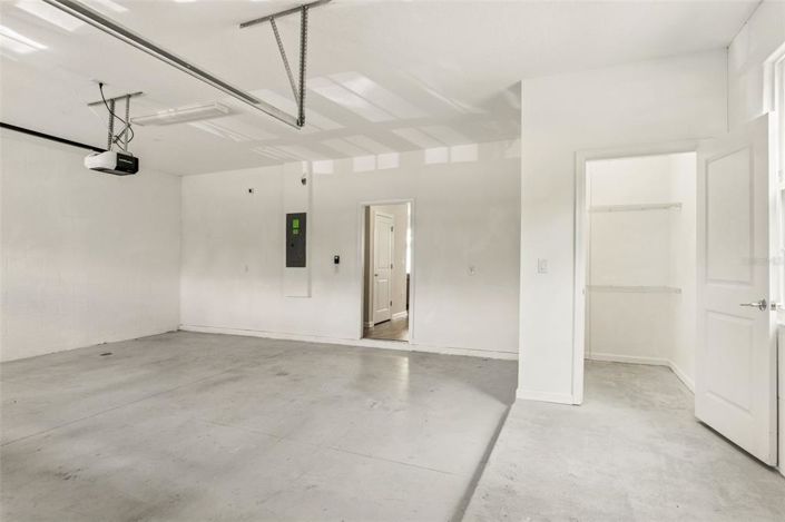 Image No.19-3 Bed Townhouse for sale