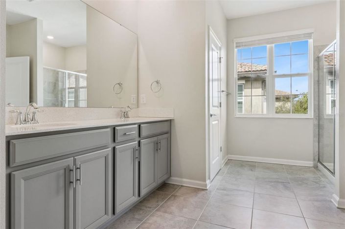 Image No.29-3 Bed Townhouse for sale