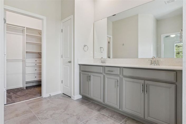 Image No.30-3 Bed Townhouse for sale