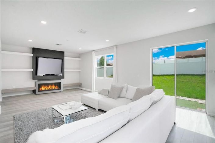 Image No.3-Propriété de 4 chambres à vendre à Haines City