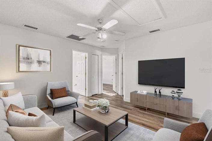 Image No.17-6 Bed Property for sale