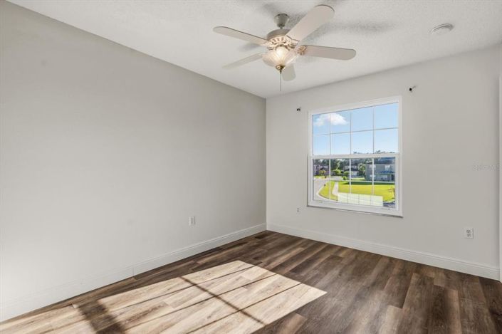 Image No.23-6 Bed Property for sale