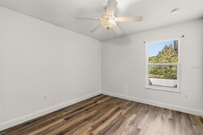 Image No.28-6 Bed Property for sale