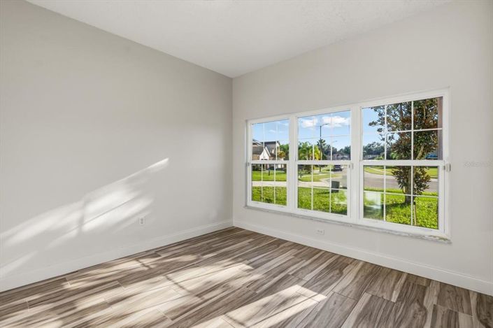 Image No.33-6 Bed Property for sale