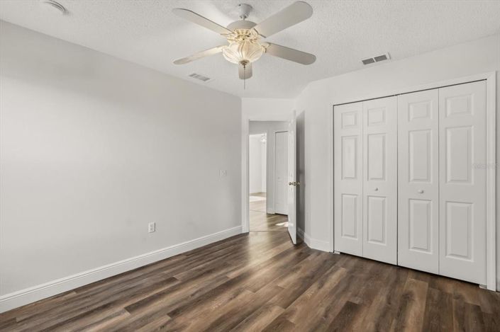 Image No.34-6 Bed Property for sale