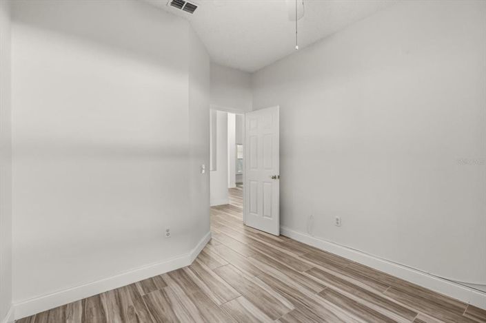 Image No.38-6 Bed Property for sale