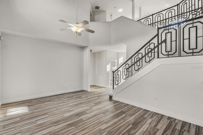 Image No.7-6 Bed Property for sale