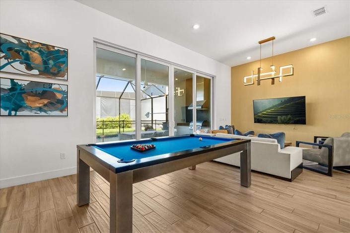 Image No.16-6 Bed Property for sale