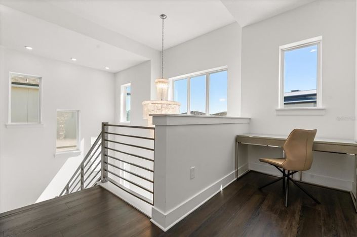 Image No.29-6 Bed Property for sale