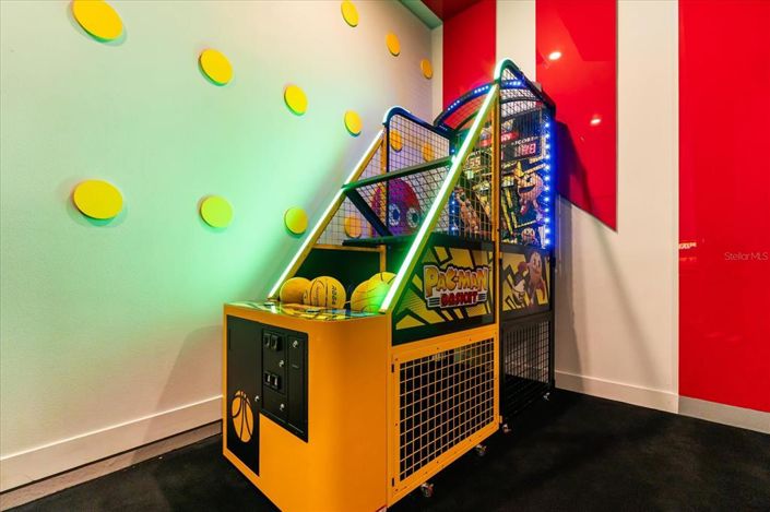 Image No.44-6 Bed Property for sale