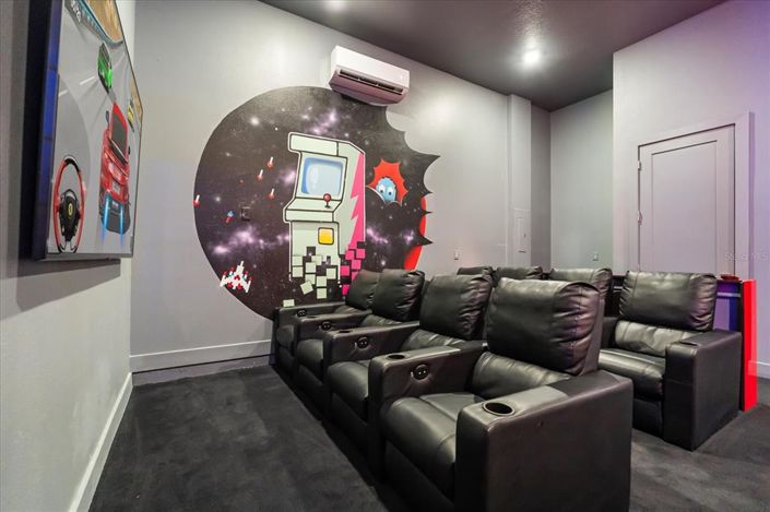 Image No.45-6 Bed Property for sale