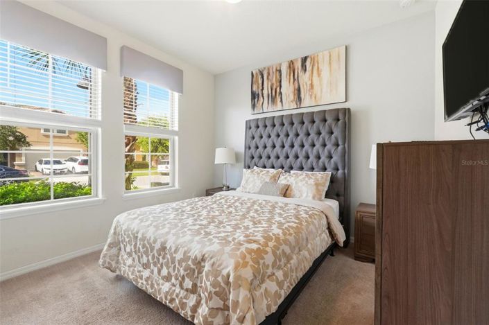 Image No.24-8 Bed Property for sale