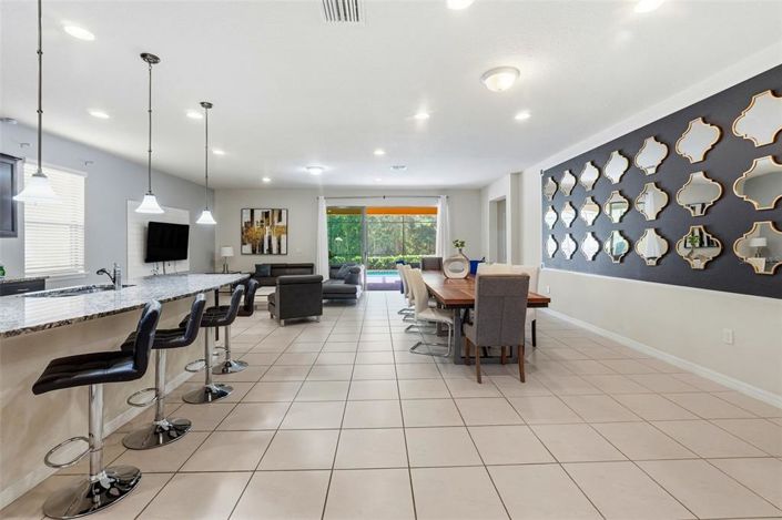 Image No.5-8 Bed Property for sale