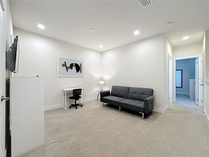 Image No.25-3 Bed Townhouse for sale