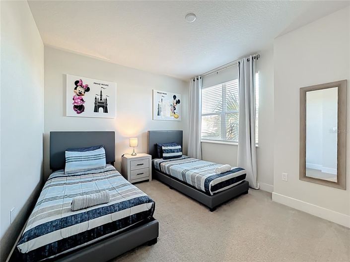 Image No.29-3 Bed Townhouse for sale