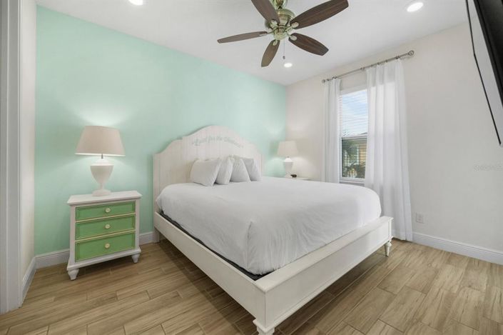 Image No.20-4 Bed Property for sale