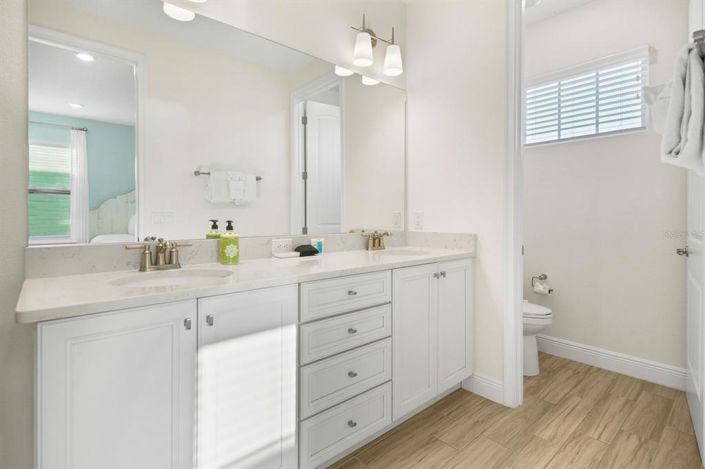 Image No.38-4 Bed Property for sale