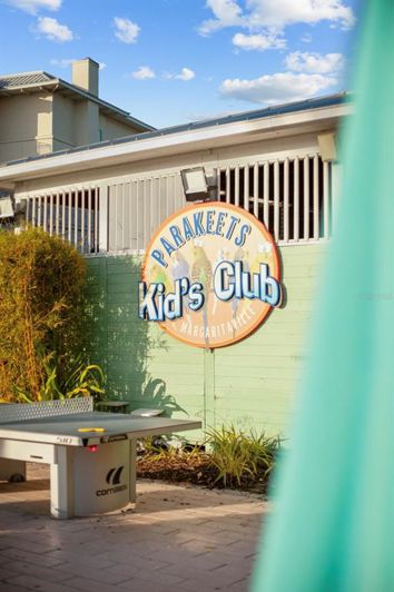 Image No.60-4 Bed Property for sale