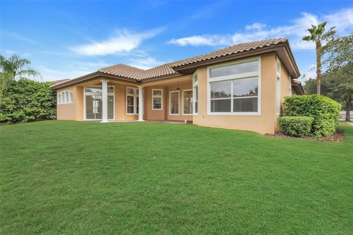 Image No.42-5 Bed Property for sale