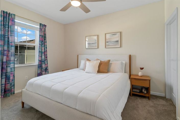 Image No.17-3 Bed Townhouse for sale