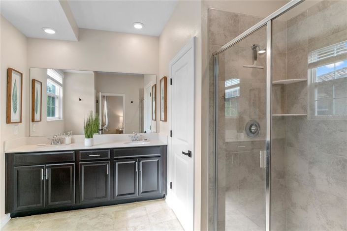 Image No.23-3 Bed Townhouse for sale