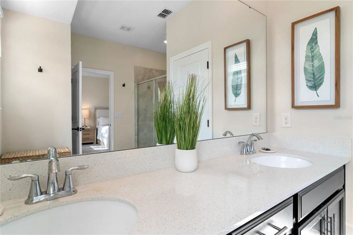 Image No.24-3 Bed Townhouse for sale