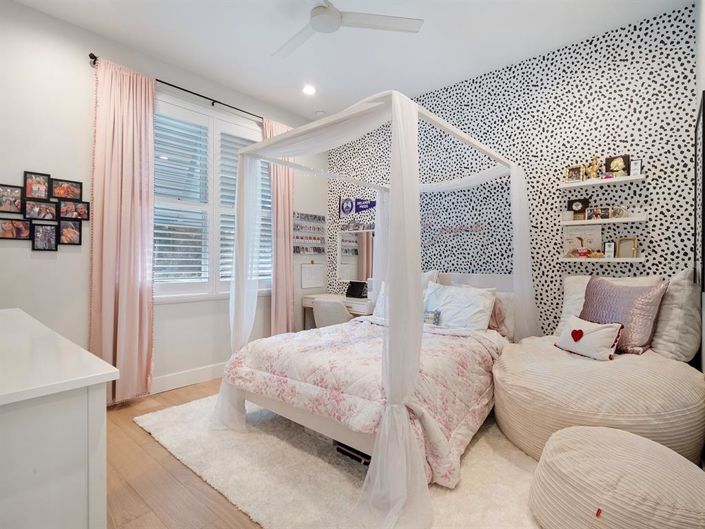 Image No.18-5 Bed Property for sale