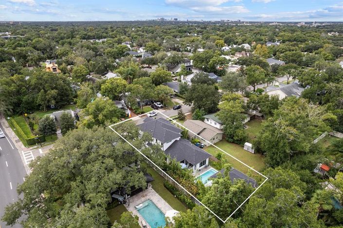 Image No.32-5 Bed Property for sale