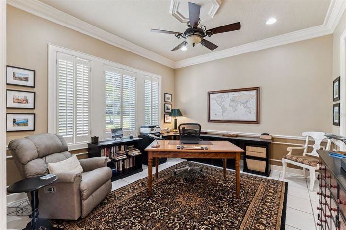 Image No.12-4 Bed Property for sale