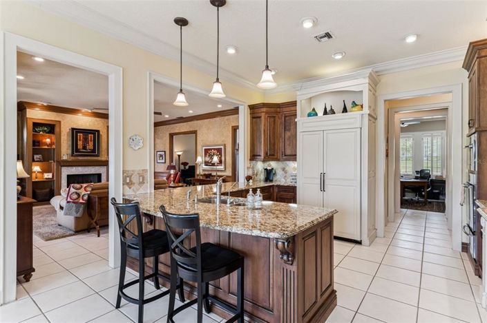 Image No.16-4 Bed Property for sale