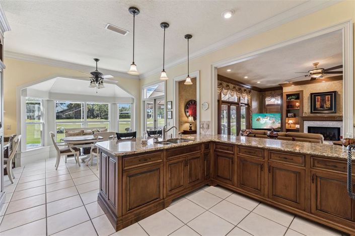 Image No.17-4 Bed Property for sale