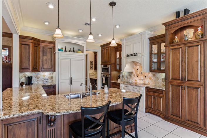 Image No.20-4 Bed Property for sale