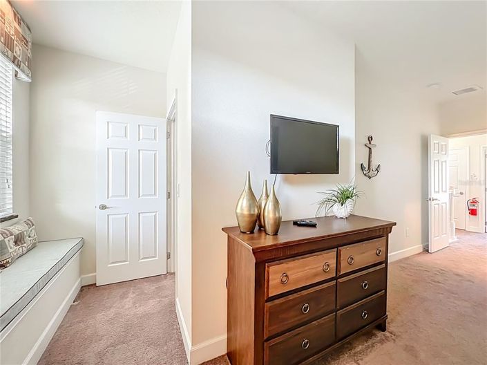 Image No.12-3 Bed Townhouse for sale