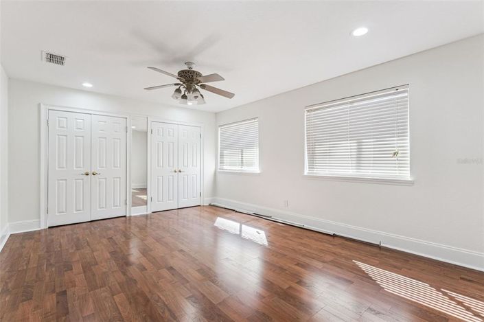 Image No.17-5 Bed Property for sale