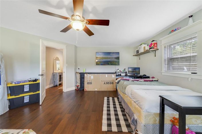 Image No.16-3 Bed Property for sale