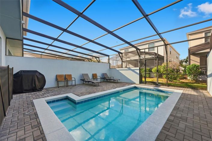 Image No.32-5 Bed Townhouse for sale