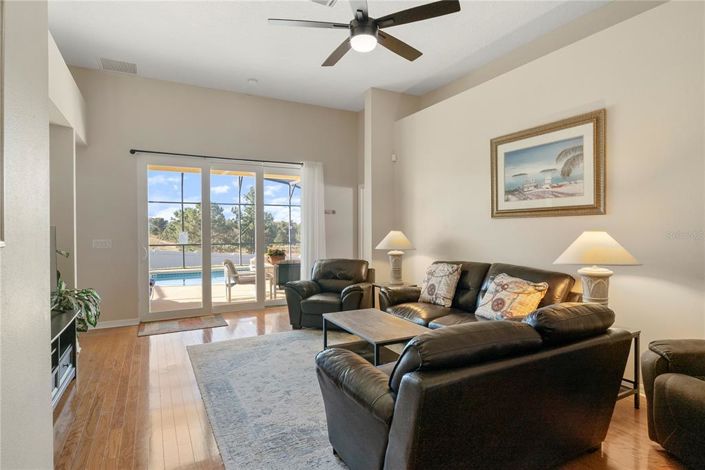 Image No.7-4 Bed Property for sale