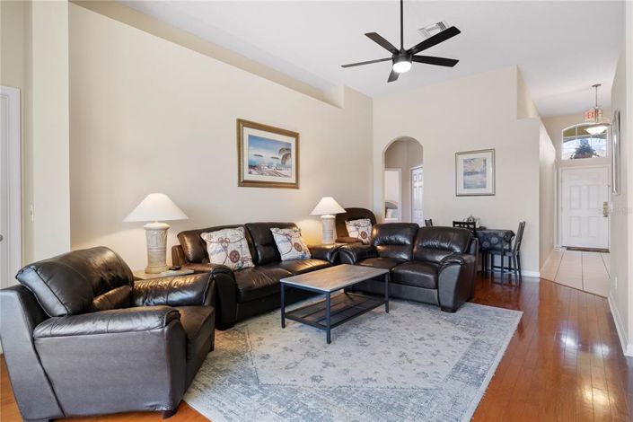 Image No.9-4 Bed Property for sale