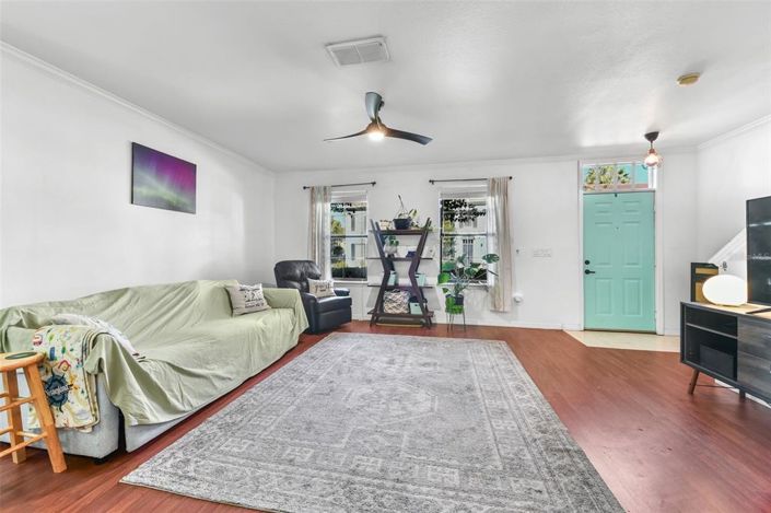 Image No.11-3 Bed Property for sale