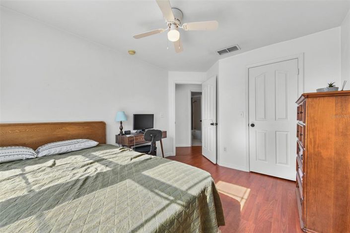 Image No.34-3 Bed Property for sale