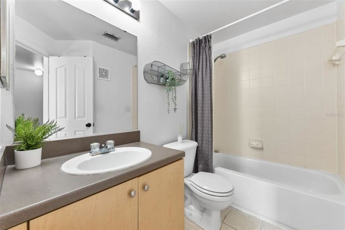 Image No.36-3 Bed Property for sale