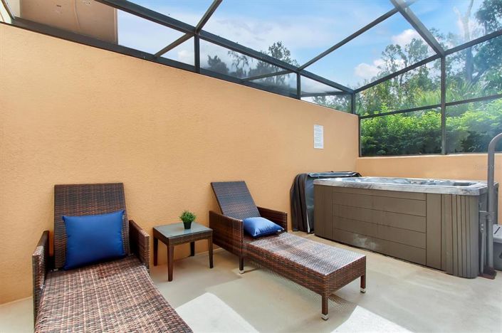 Image No.16-2 Bed Townhouse for sale