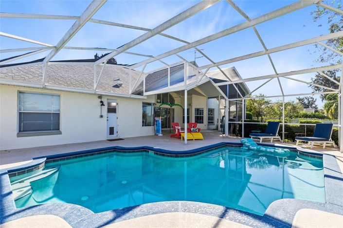 Image No.25-3 Bed Property for sale