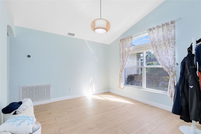 Image No.5-3 Bed Property for sale