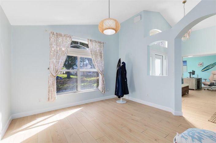 Image No.6-3 Bed Property for sale