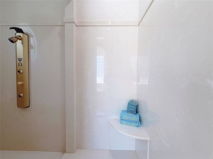 Image No.28-5 Bed Property for sale